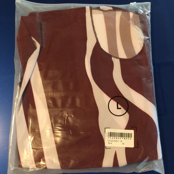 Final SALE🌴Off the shoulder top with a front tie - Picture 9 of 11